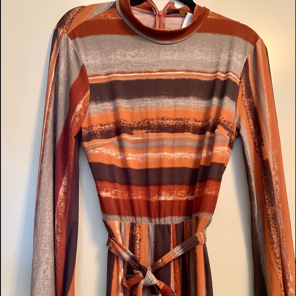Beautiful color jumpsuit tall girl friendly size large
